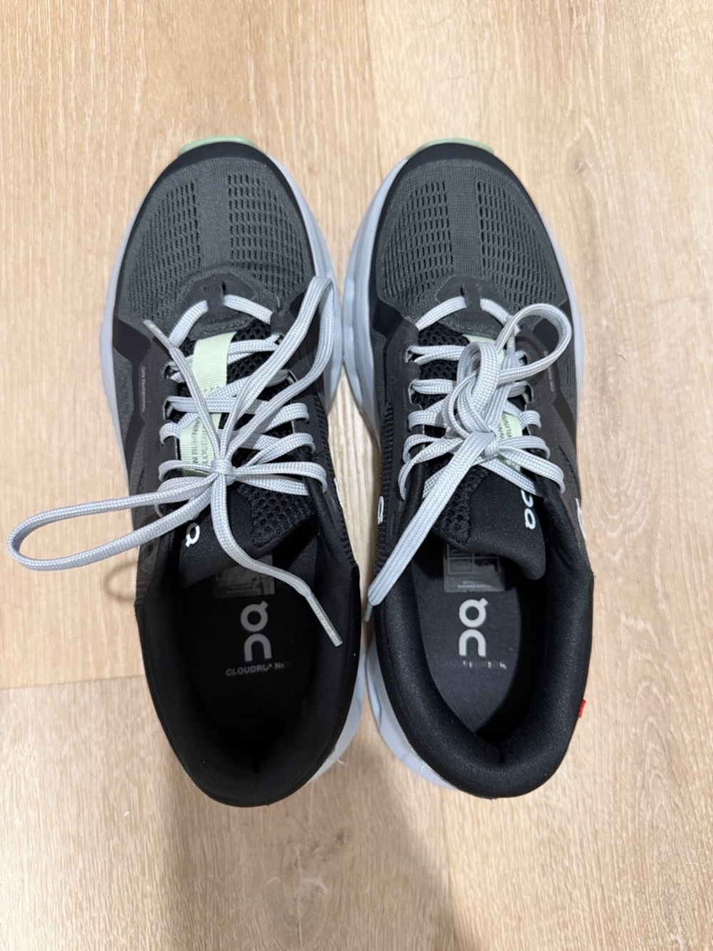 On Running women’s 
Cloudrunner 2